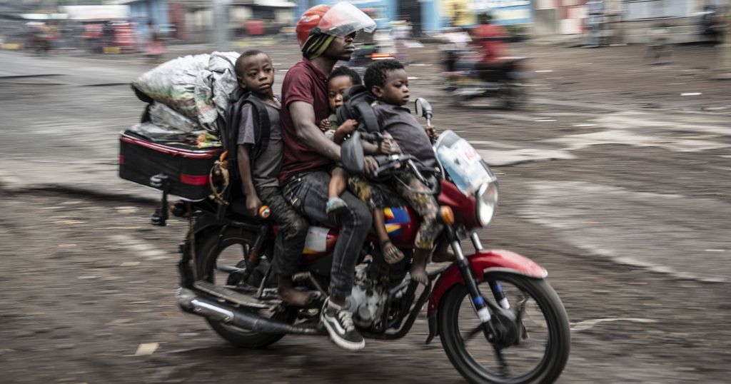 Des centaines fuient la RDC vers le Rwanda