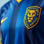 découvrez le nouveau maillot du congo brazzaville pour 2024, un mélange unique de design moderne et de significations culturelles profondes. plongez dans l'histoire derrière les motifs et couleurs qui représentent fièrement l'identité et le patrimoine du pays.