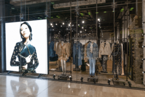 Pourquoi investir dans la signalétique publicitaire