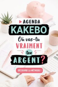 Couverture d'un agenda Kakebo sur une table avec des fournitures de bureau, symbole de gestion financière.