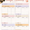 Femme planifiant un budget vacances sur une table avec un ordinateur et des documents.