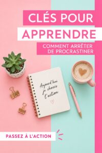 Femme travaillant sur un ordinateur portable, concentrée, dans un espace de travail organisé, symbolisant la lutte contre la procrastination.