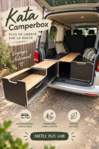 Un van aménagé avec un espace convivial pour voyager