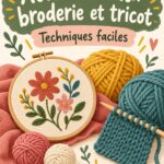 Un groupe de femmes en train de créer des œuvres textiles lors d'un atelier de broderie et de tissage.