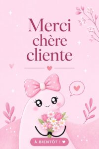 Une femme souriante écrit des cartes de remerciement avec soin, symbolisant la gratitude dans les relations.