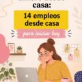 Femme travaillant confortablement chez elle avec un ordinateur portable