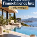 Femme explorant des projets immobiliers de luxe avec enthousiasme et détermination