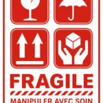 Étiquette 'Fragile' à imprimer avec un design minimaliste et clair